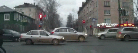 Russian_car_spontaneously_combusts_medium