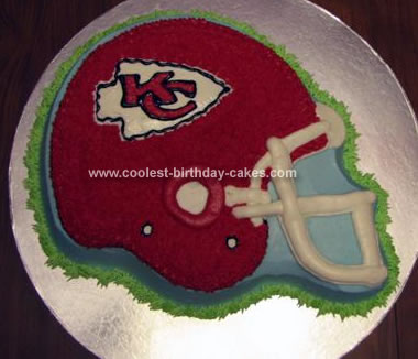 Coolest-chiefs-helmet-cake-80-21141966_medium