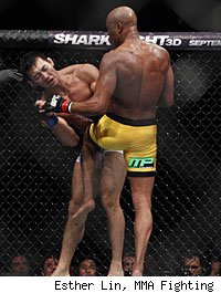 Anderson Silva defeated Yushin Okami in the main event of UFC 134.